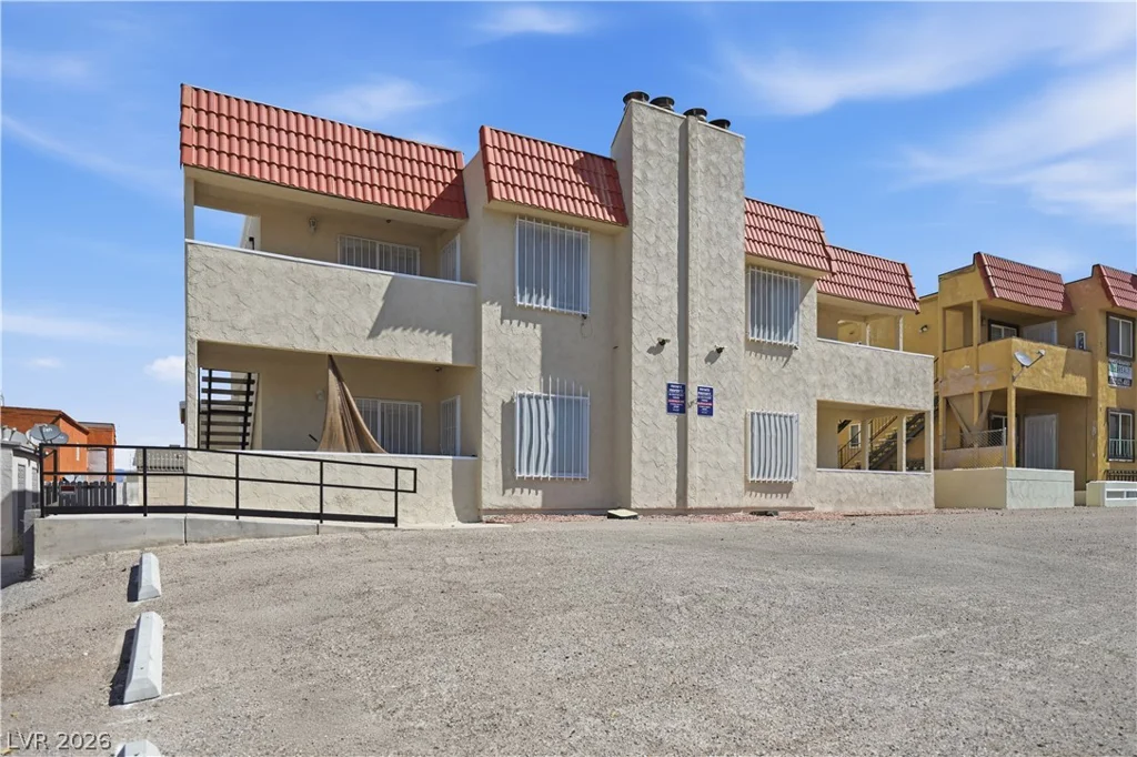 6952 Issac, Las Vegas, NV 89156