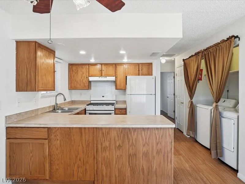 6952 Issac, Las Vegas, NV 89156