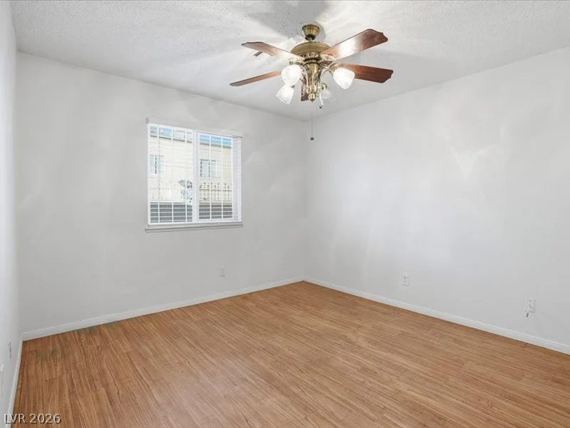 6952 Issac, Las Vegas, NV 89156