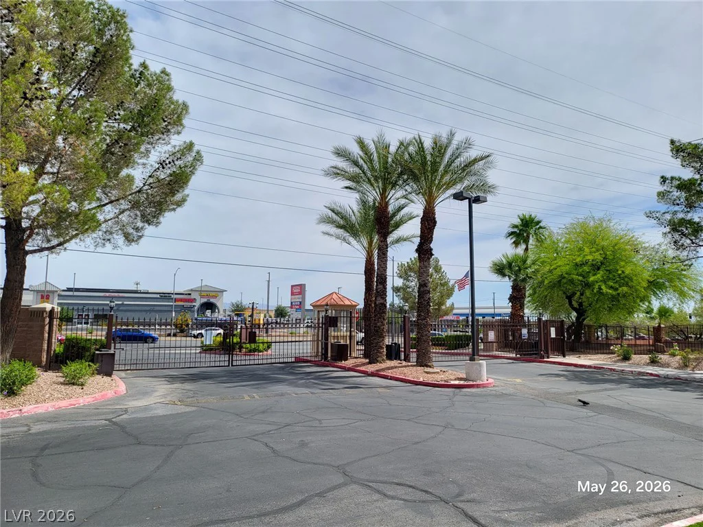 7885 Flamingo, Las Vegas, NV 89147