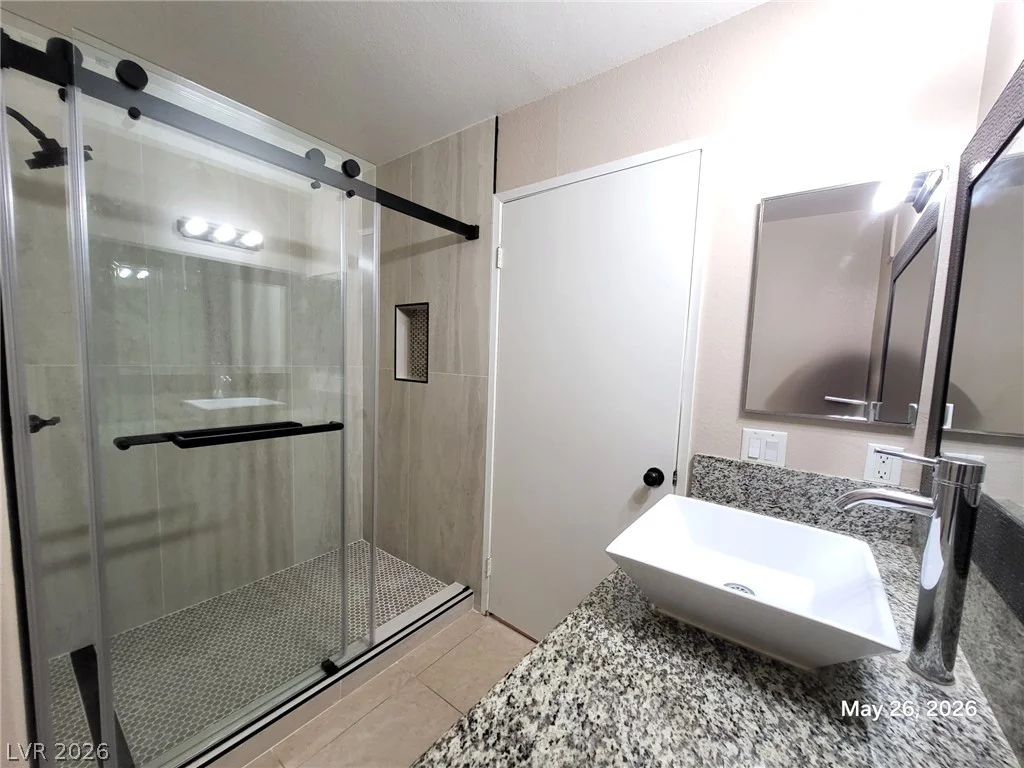 7885 Flamingo, Las Vegas, NV 89147