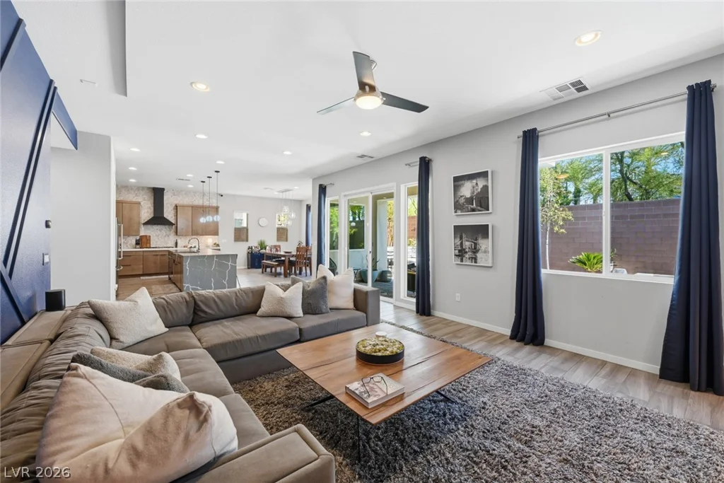 8587 Old Daylily, Las Vegas, NV 89113