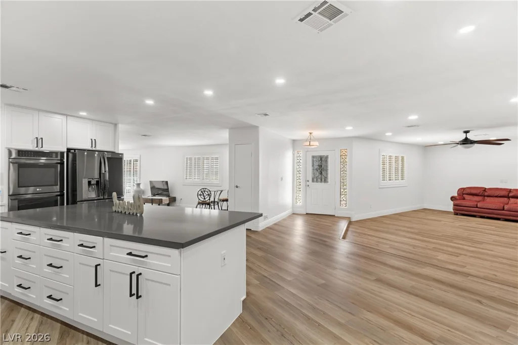 1132 Eastridge, Las Vegas, NV 89110