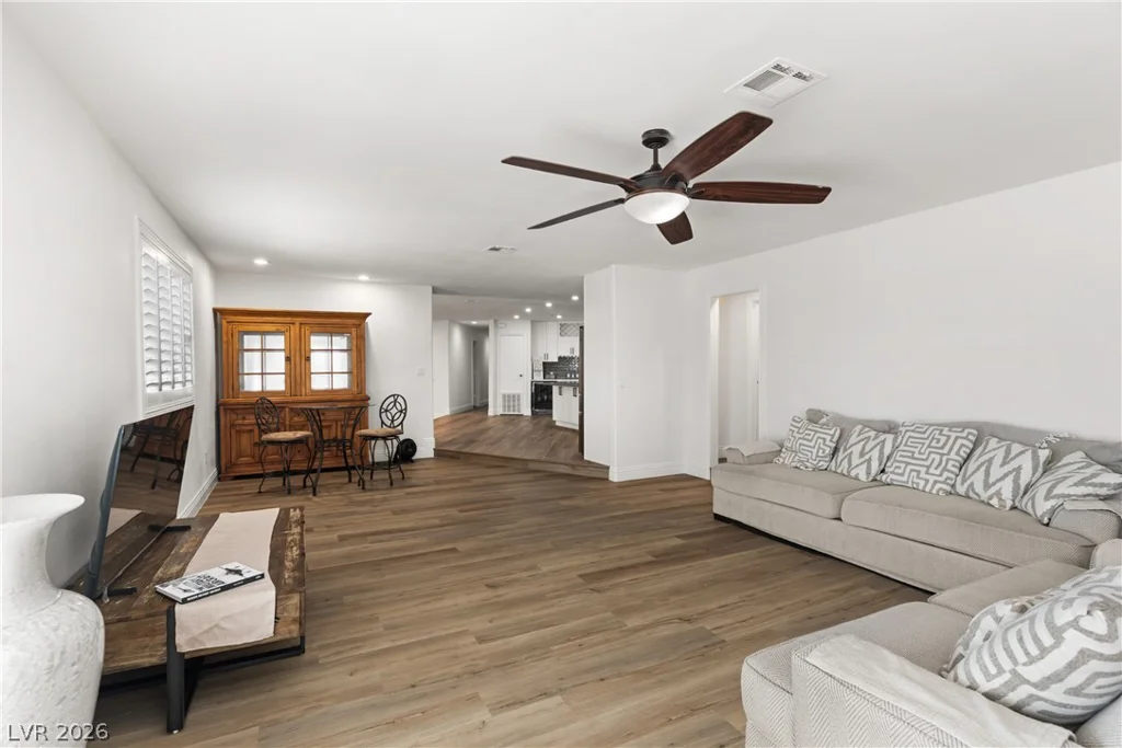 1132 Eastridge, Las Vegas, NV 89110