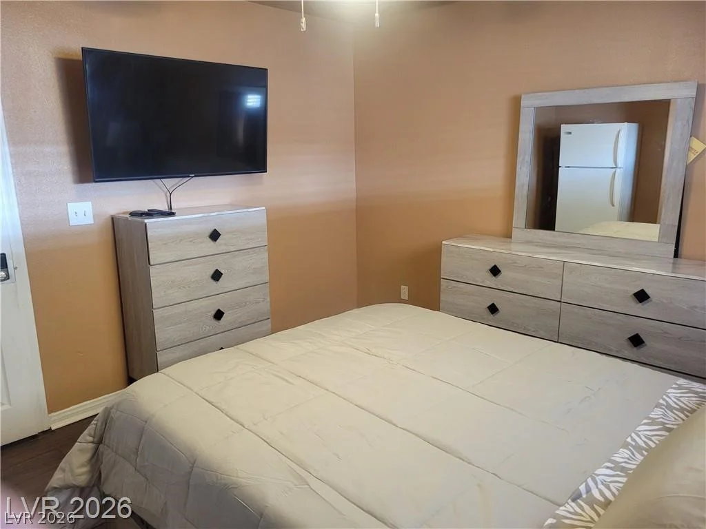 405 Leonard, Las Vegas, NV 89106