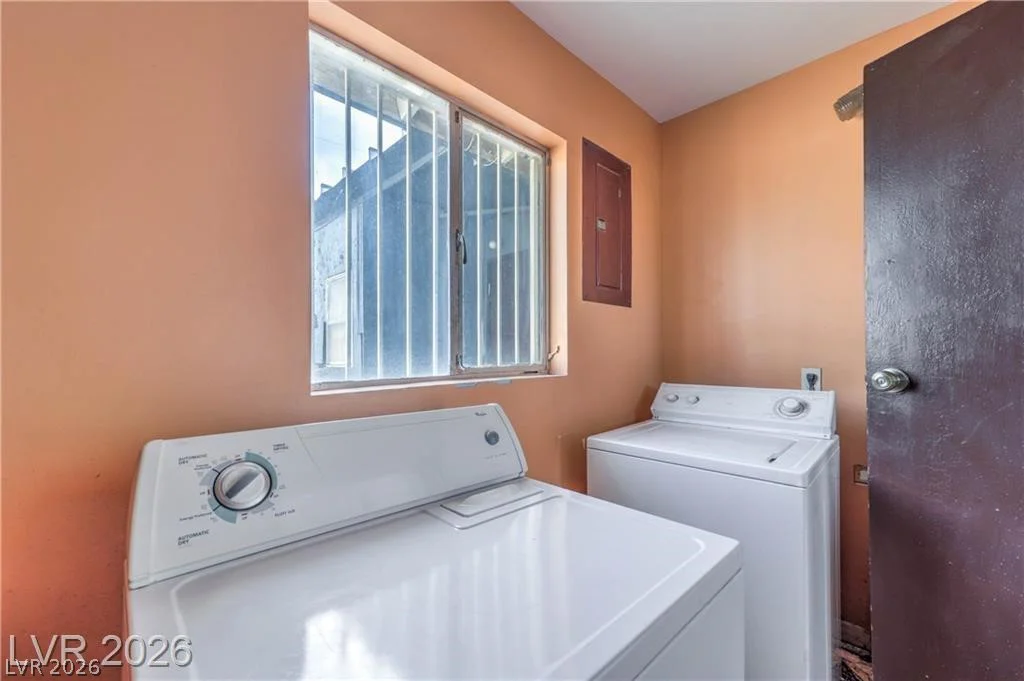 405 Leonard, Las Vegas, NV 89106