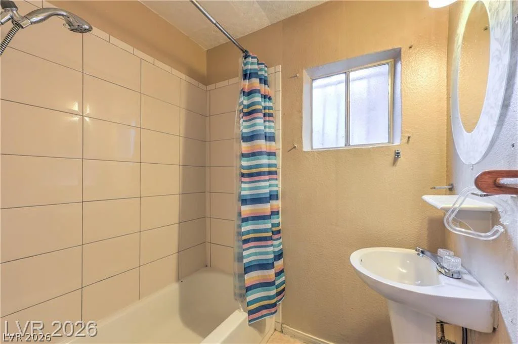 405 Leonard, Las Vegas, NV 89106