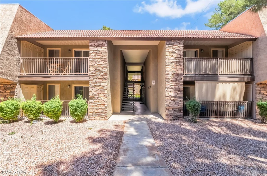 5160 Indian River, Las Vegas, NV 89103