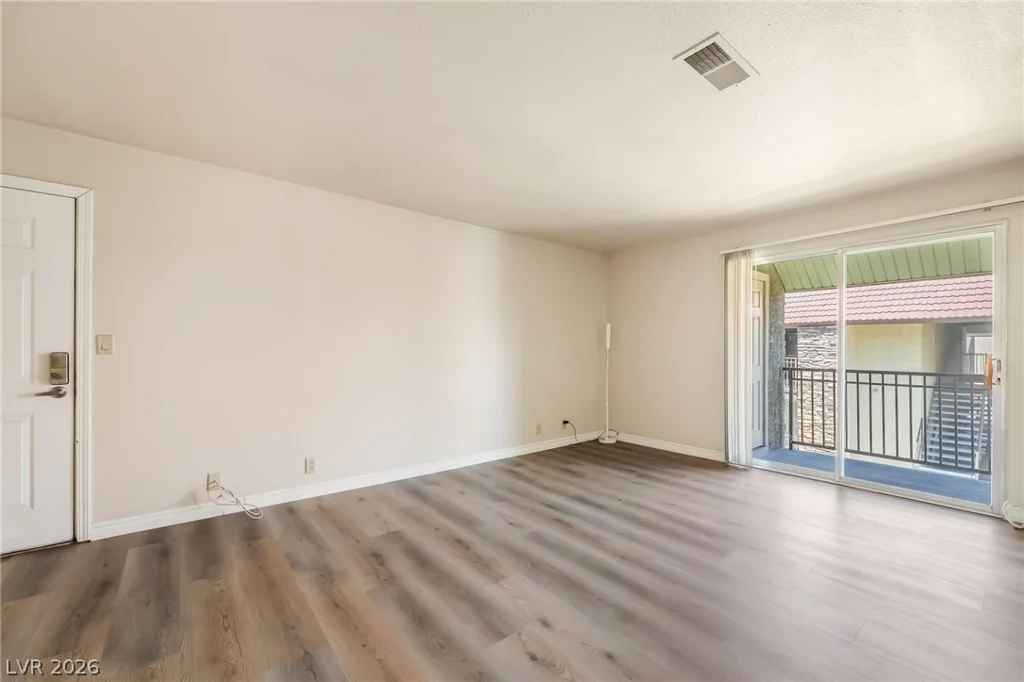 5160 Indian River, Las Vegas, NV 89103
