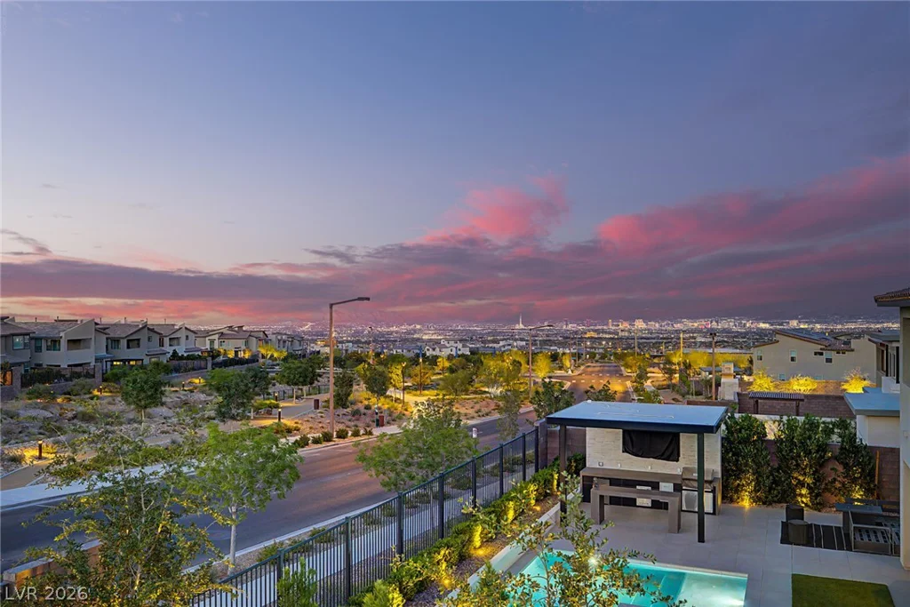 12014 Montague, Las Vegas, NV 89138