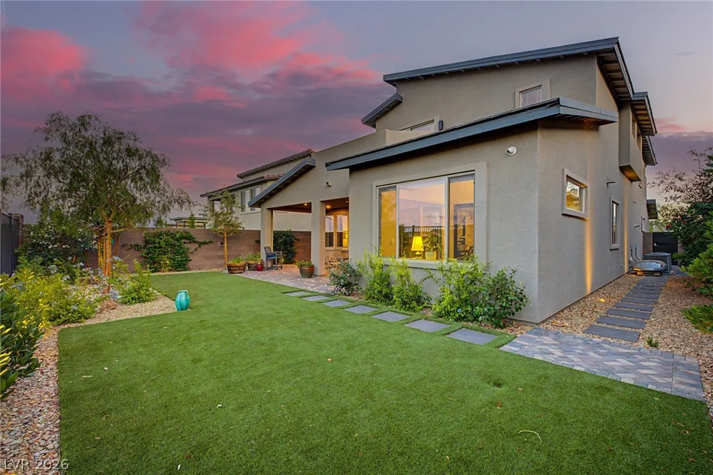 12014 Montague, Las Vegas, NV 89138