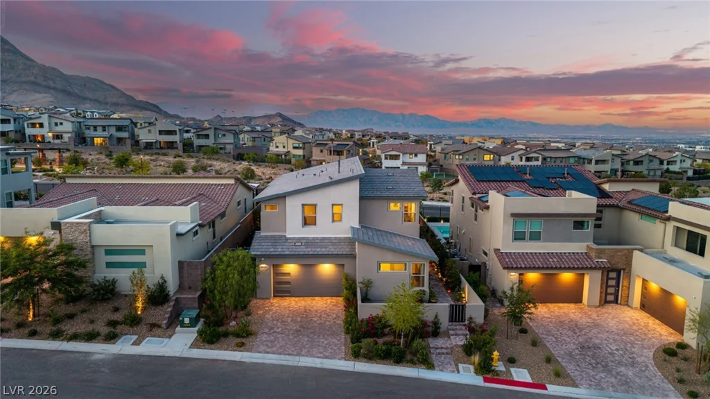 12014 Montague, Las Vegas, NV 89138