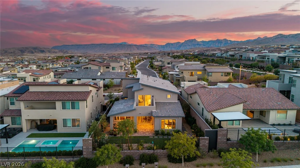 12014 Montague, Las Vegas, NV 89138