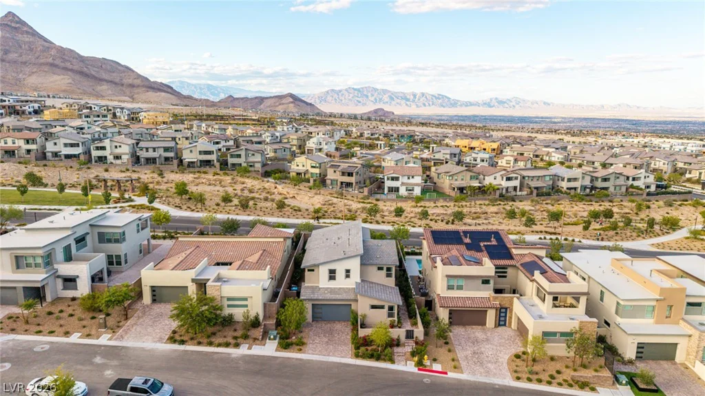 12014 Montague, Las Vegas, NV 89138