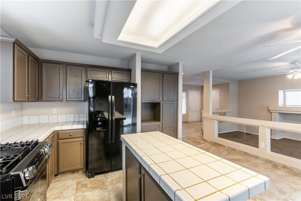 7556 Mermaid Song, Las Vegas, NV 89139
