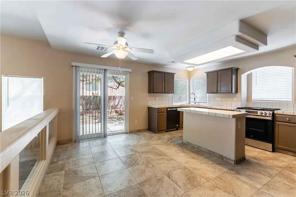 7556 Mermaid Song, Las Vegas, NV 89139