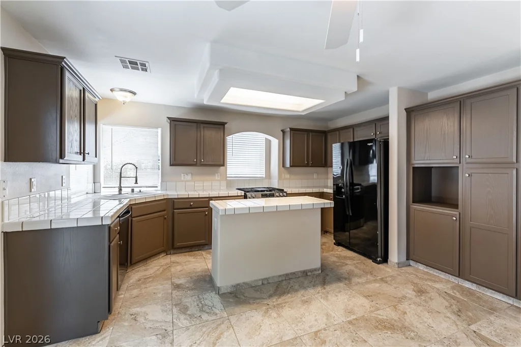 7556 Mermaid Song, Las Vegas, NV 89139