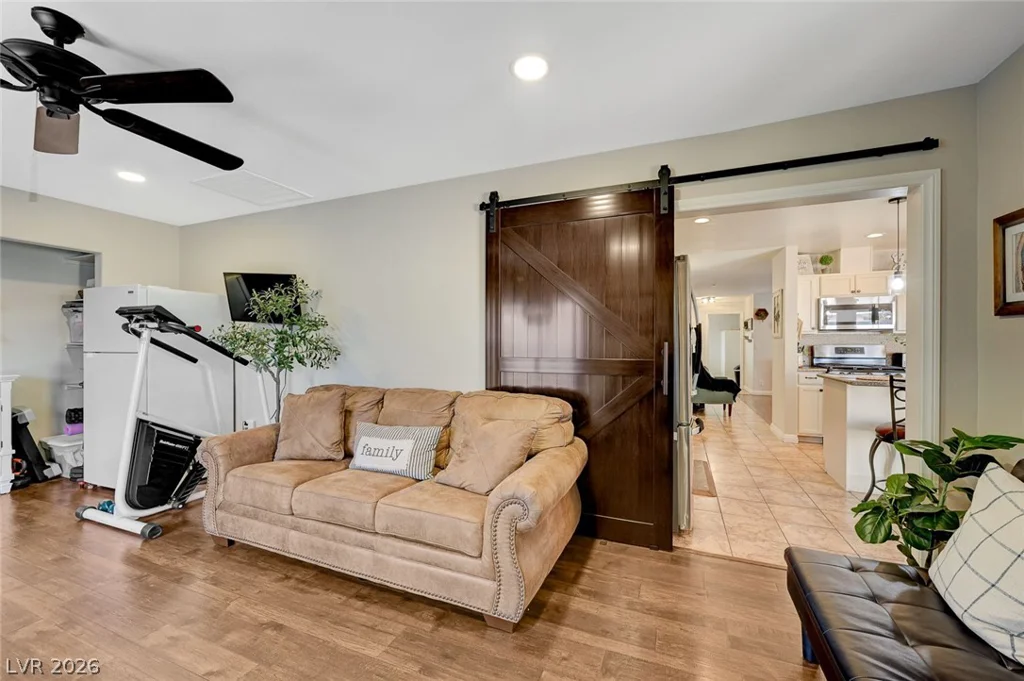 6317 Molino, Las Vegas, NV 89108