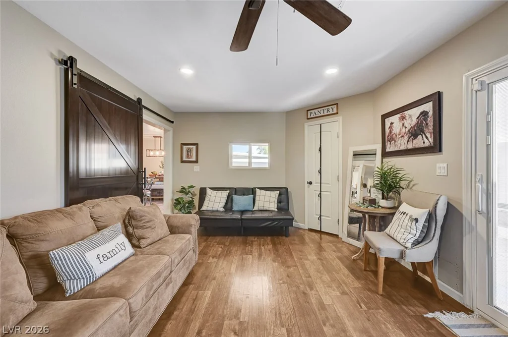 6317 Molino, Las Vegas, NV 89108