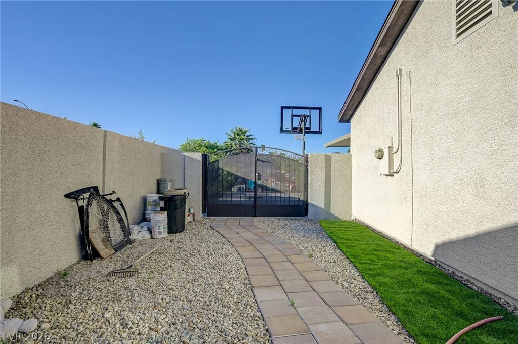 6317 Molino, Las Vegas, NV 89108