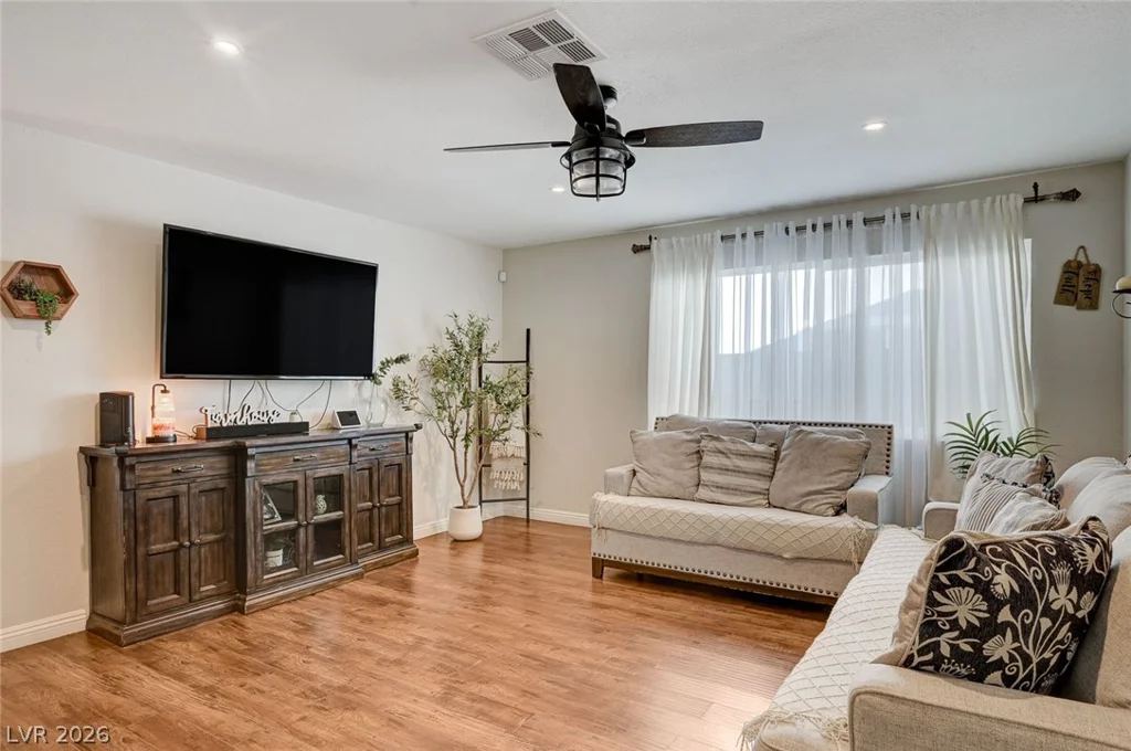 6317 Molino, Las Vegas, NV 89108