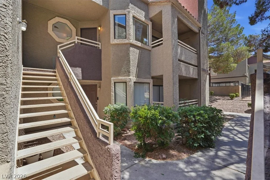 5030 Rainbow, Las Vegas, NV 89118