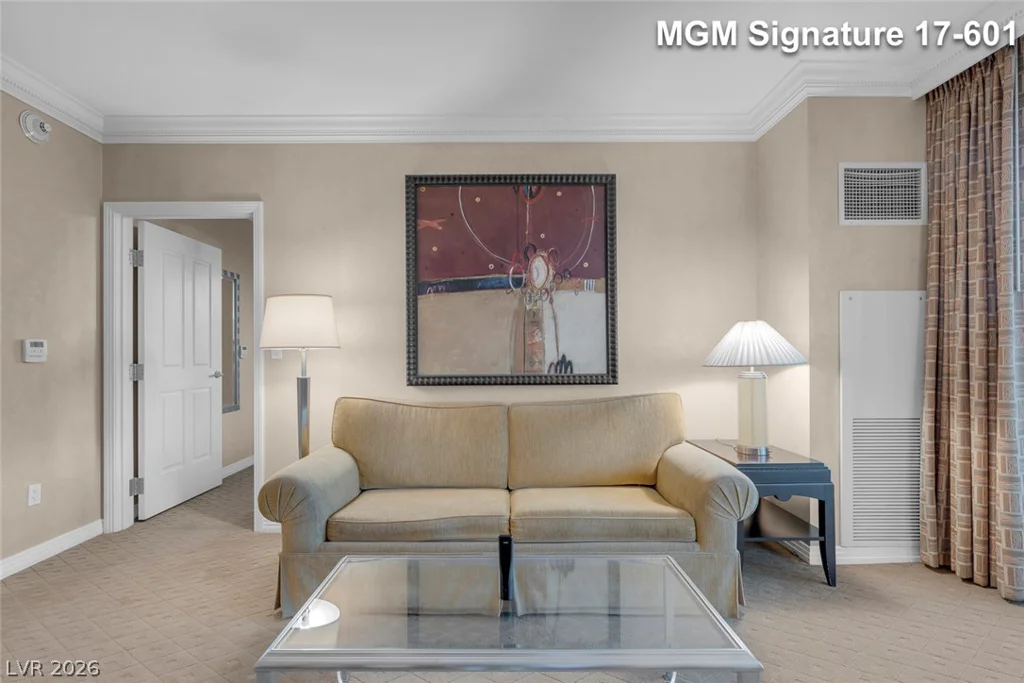 145 Harmon, Las Vegas, NV 89109
