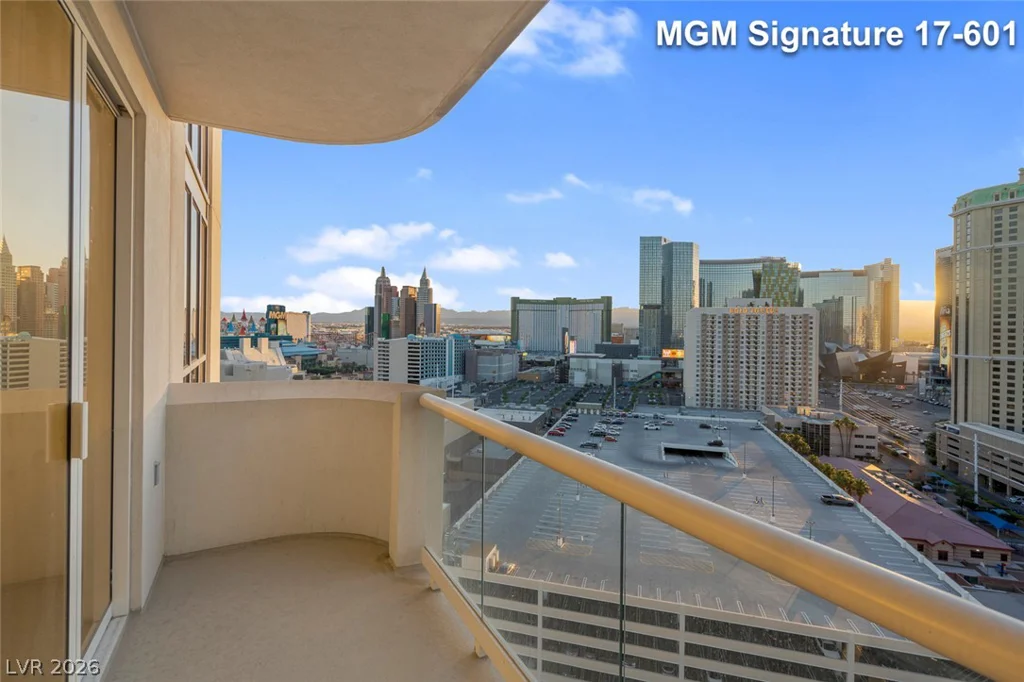 145 Harmon, Las Vegas, NV 89109
