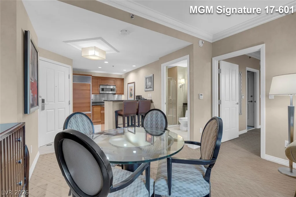 145 Harmon, Las Vegas, NV 89109