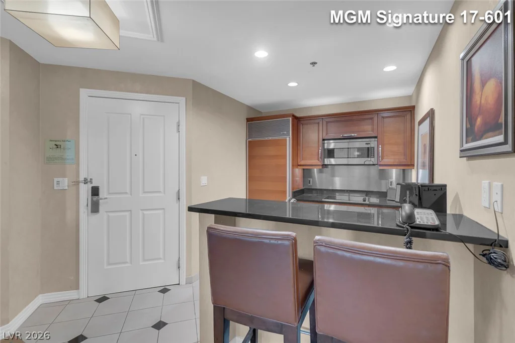 145 Harmon, Las Vegas, NV 89109