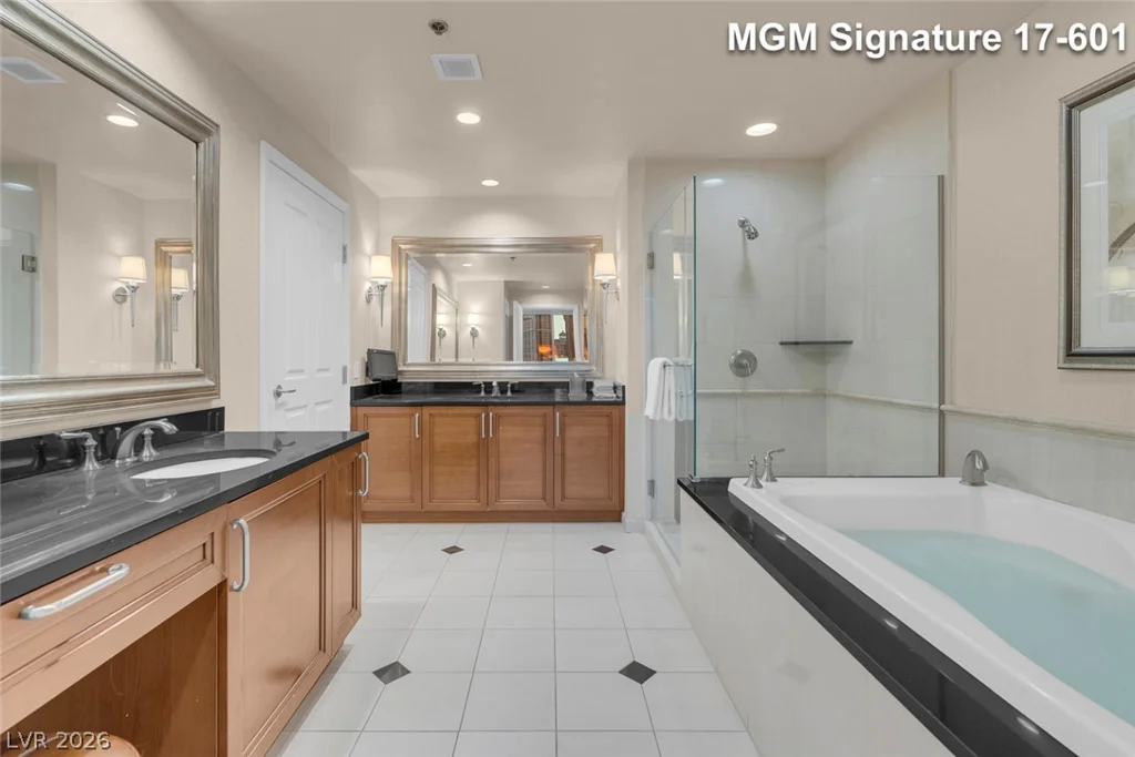 145 Harmon, Las Vegas, NV 89109