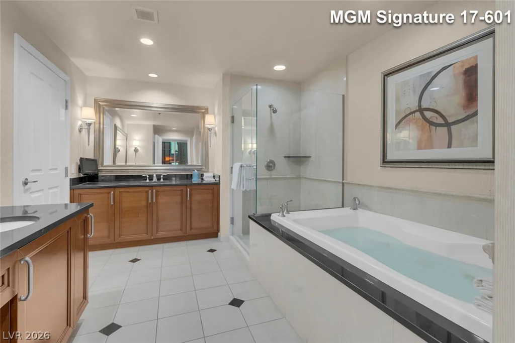 145 Harmon, Las Vegas, NV 89109