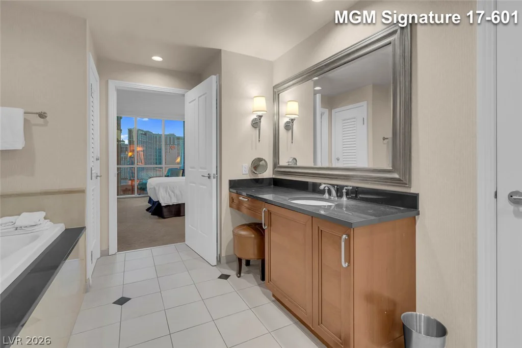 145 Harmon, Las Vegas, NV 89109