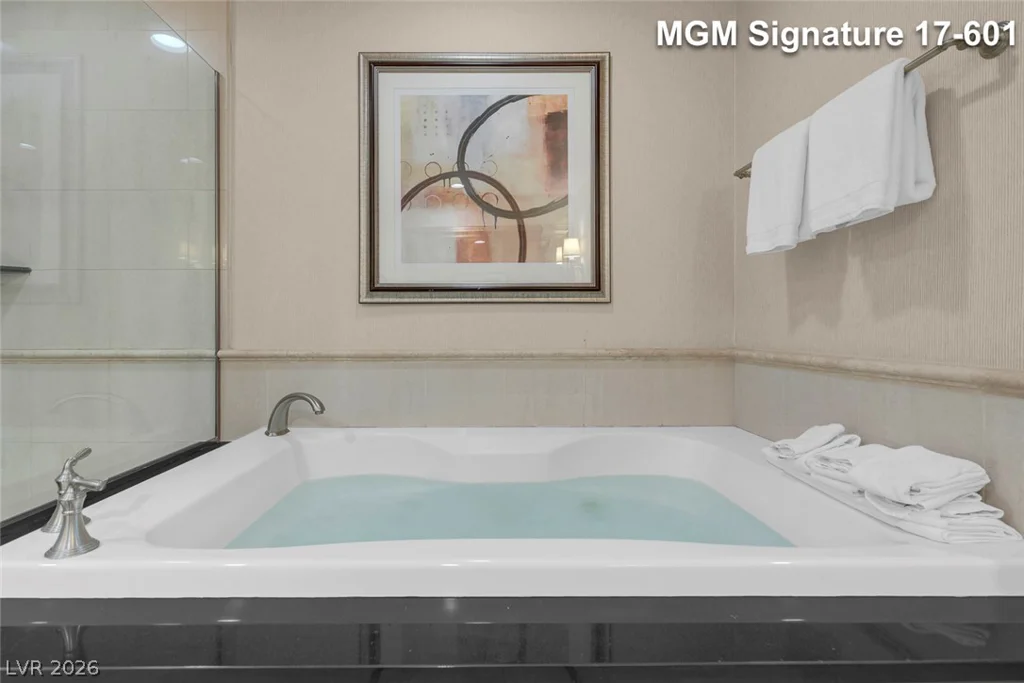 145 Harmon, Las Vegas, NV 89109
