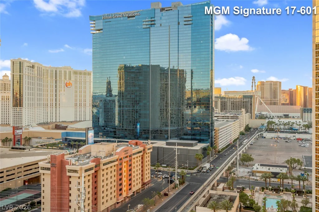145 Harmon, Las Vegas, NV 89109