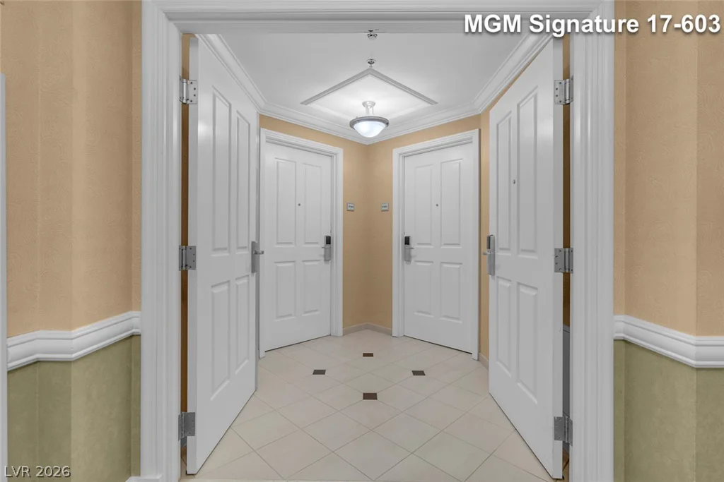 145 Harmon, Las Vegas, NV 89109