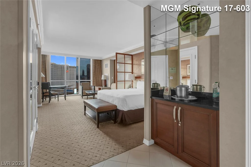 145 Harmon, Las Vegas, NV 89109