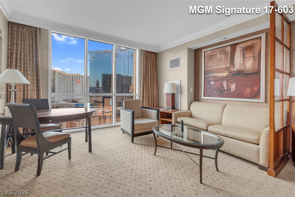 145 Harmon, Las Vegas, NV 89109