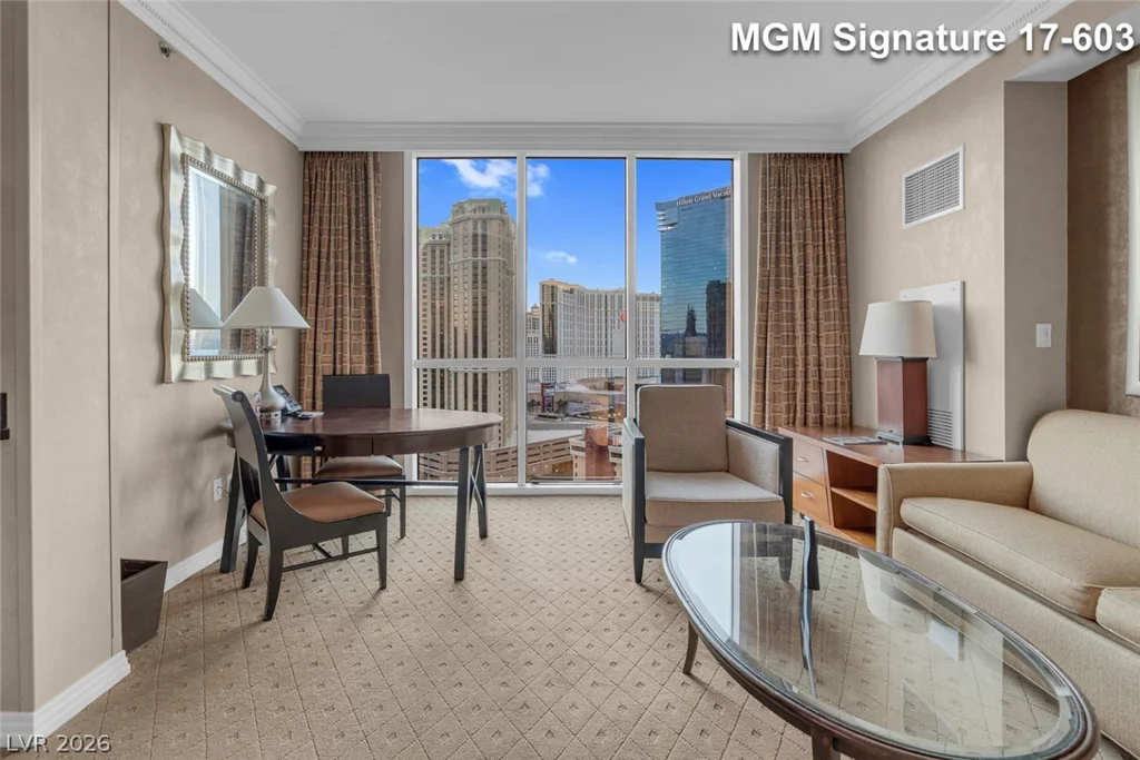 145 Harmon, Las Vegas, NV 89109