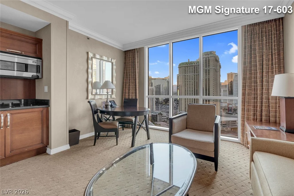 145 Harmon, Las Vegas, NV 89109