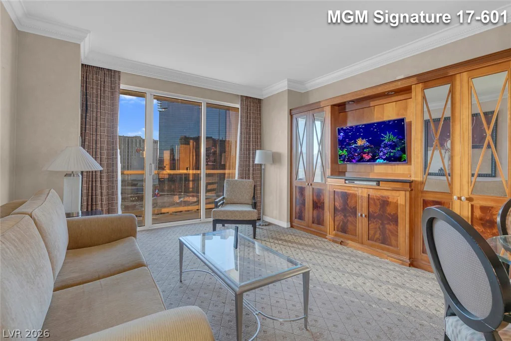 145 Harmon, Las Vegas, NV 89109