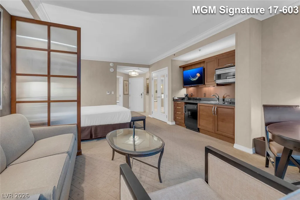 145 Harmon, Las Vegas, NV 89109