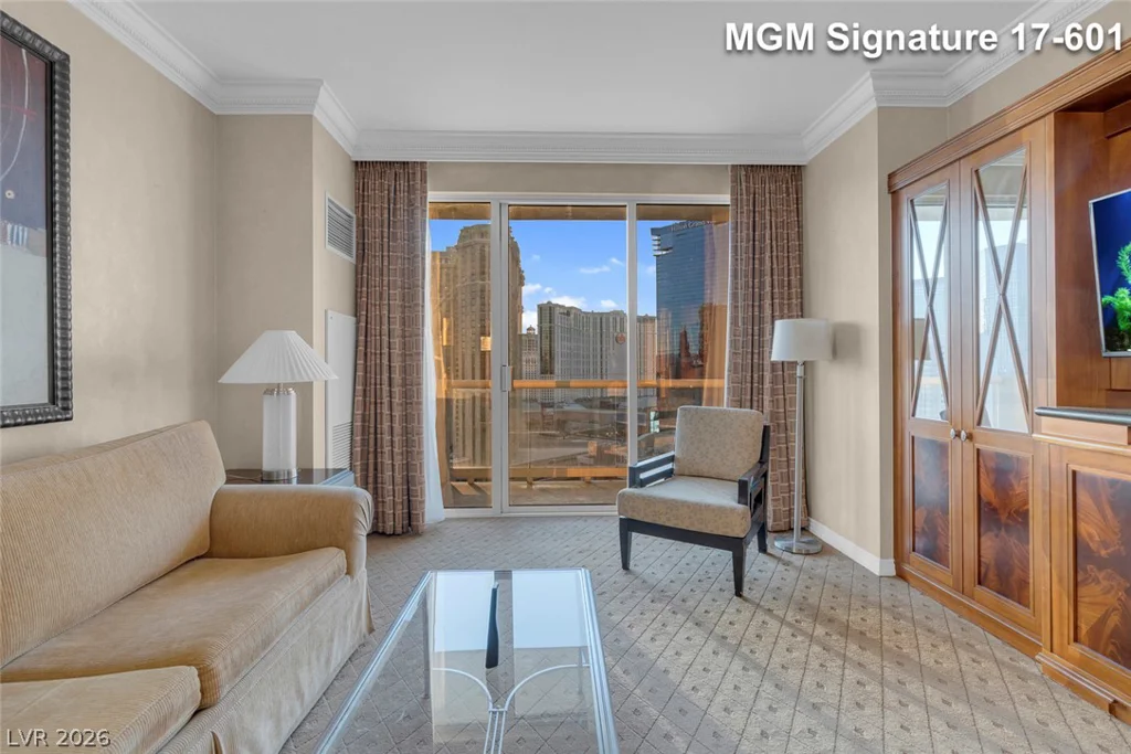145 Harmon, Las Vegas, NV 89109