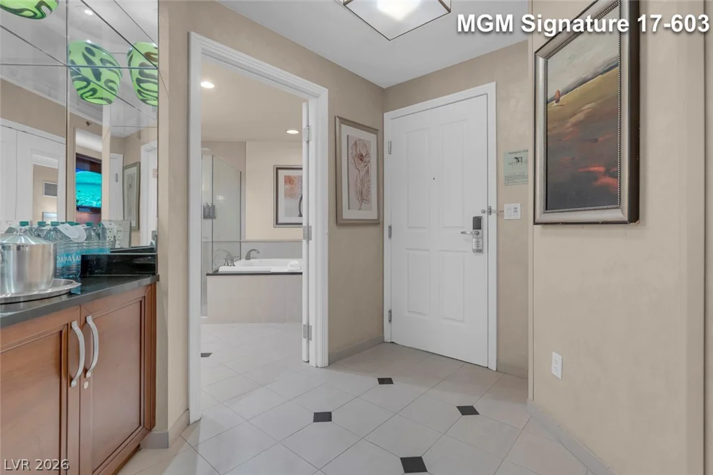 145 Harmon, Las Vegas, NV 89109