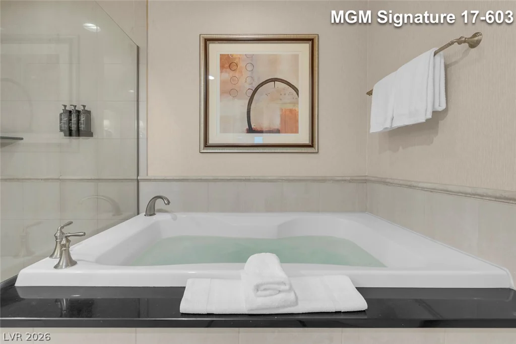 145 Harmon, Las Vegas, NV 89109