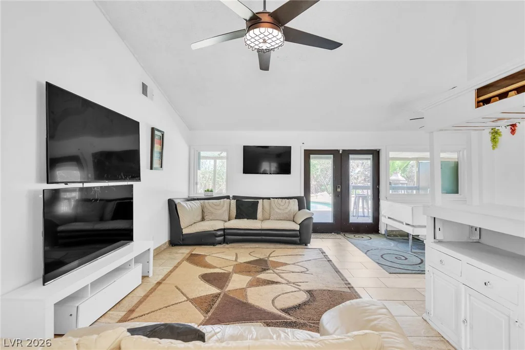 4460 Cranbrook, Las Vegas, NV 89103