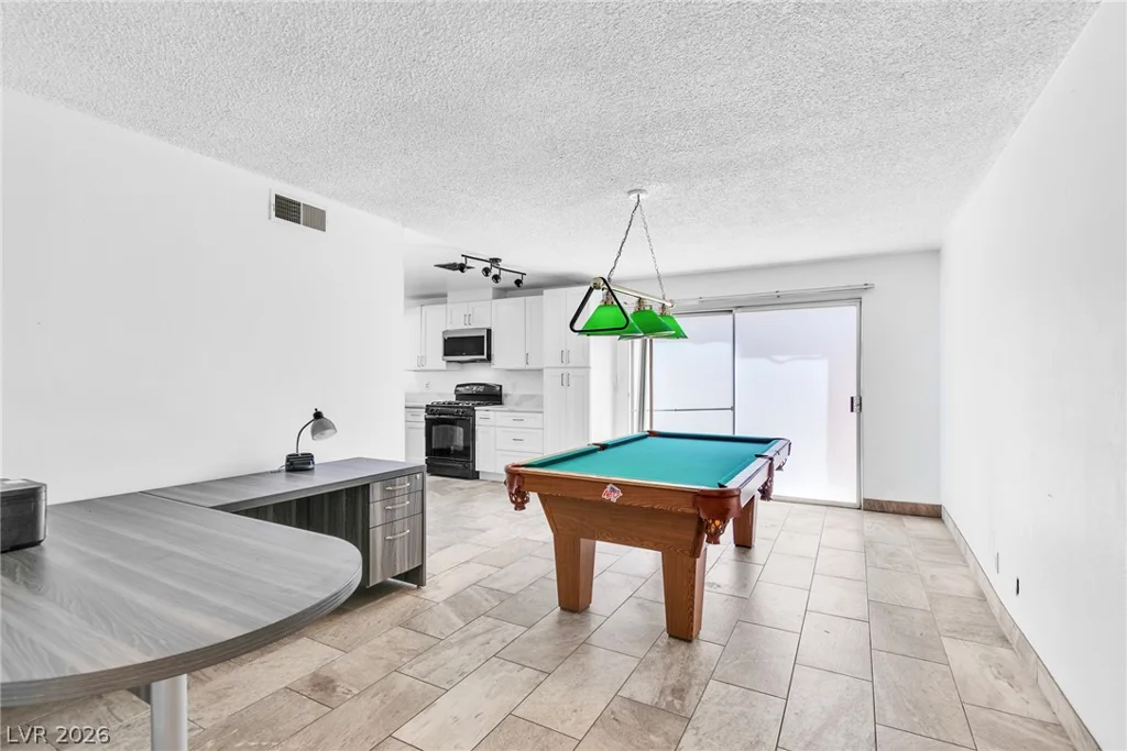 4460 Cranbrook, Las Vegas, NV 89103