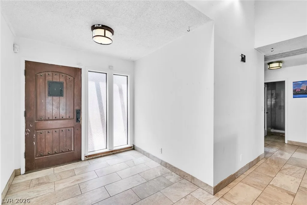 4460 Cranbrook, Las Vegas, NV 89103