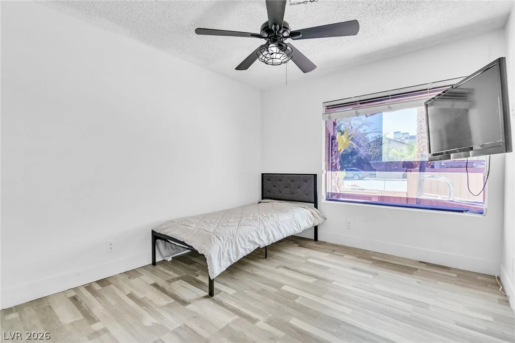 4460 Cranbrook, Las Vegas, NV 89103