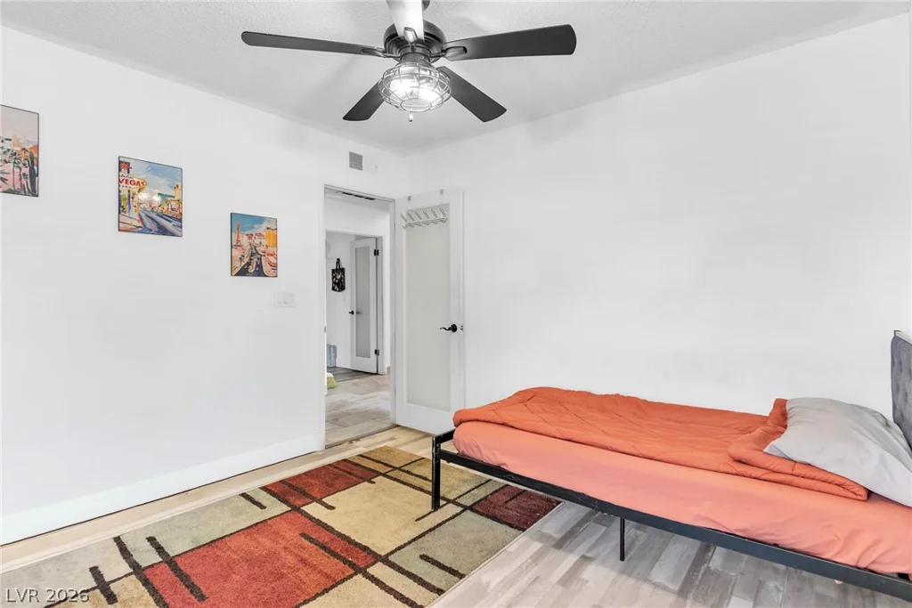4460 Cranbrook, Las Vegas, NV 89103